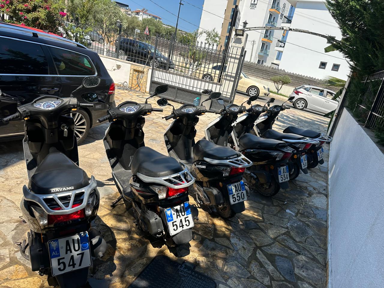 Car 4 Alternative 4